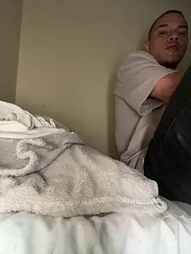 Snapshot of AlphaMasterXxx chatting on 10-17-25, 11:57 AlphaMasterXxx online show from 10-17-25, 11:57