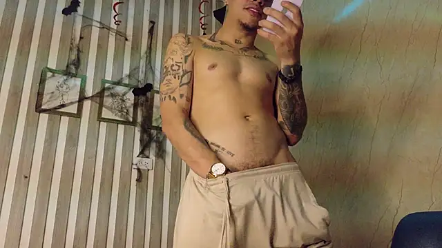 Snapshot of AlphaMasterXxx chatting on 10-19-25, 08:59 AlphaMasterXxx online show from 10-19-25, 08:59