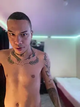 Snapshot of AlphaMasterXxx chatting on 10-22-25, 12:38 AlphaMasterXxx online show from 10-22-25, 12:38