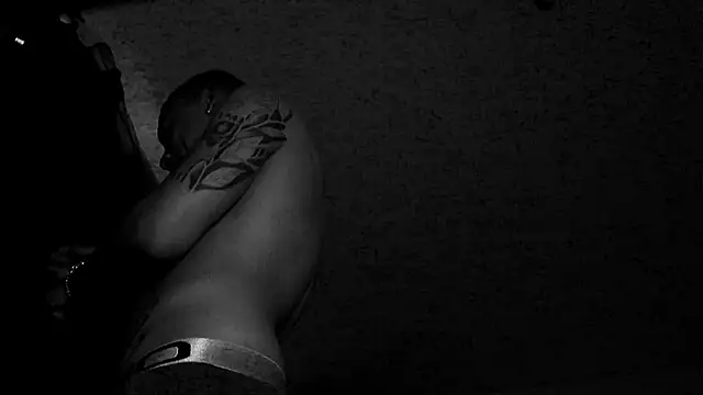 Snapshot of AlphaMasterXxx chatting on 10-25-25, 10:26 AlphaMasterXxx online show from 10-25-25, 10:26