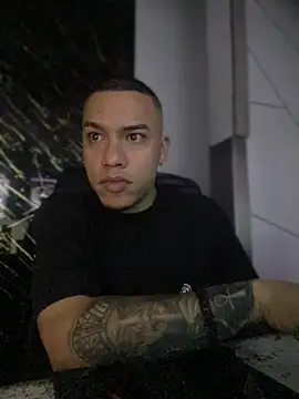 Snapshot of AlphaMasterXxx chatting on 11-12-25, 08:37 AlphaMasterXxx online show from 11-12-25, 08:37