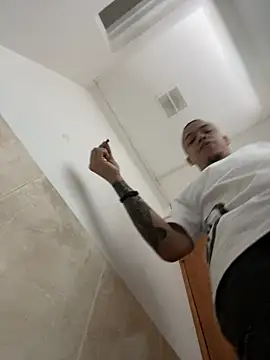 Snapshot of AlphaMasterXxx chatting on 11-19-25, 02:17 AlphaMasterXxx online show from 11-19-25, 02:17