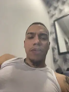 Snapshot of AlphaMasterXxx chatting on 11-23-25, 10:48 AlphaMasterXxx online show from 11-23-25, 10:48