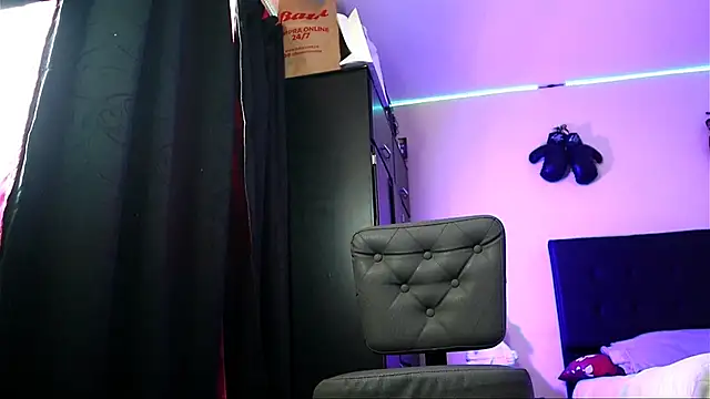 Snapshot of AlphaMasterXxx chatting on 12-01-25, 04:01 AlphaMasterXxx online show from 12-01-25, 04:01