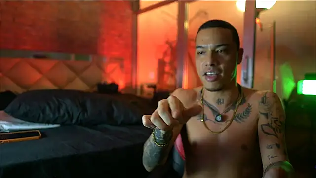 Snapshot of AlphaMasterXxx chatting on 07-19-26, 04:49 AlphaMasterXxx online show from 07-19-26, 04:49