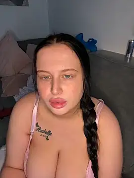 brunetteGirl274 online show from 11-02-25, 09:28