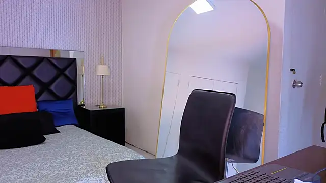 mysterius boy online show from 10-19-25, 01:45