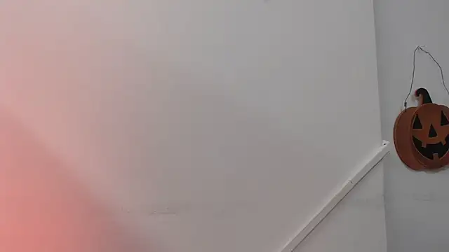 Lizbeth Rouse online show from 10-25-25, 10:23