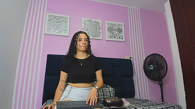 Horny firecouple online show from 09-15-25, 11:54