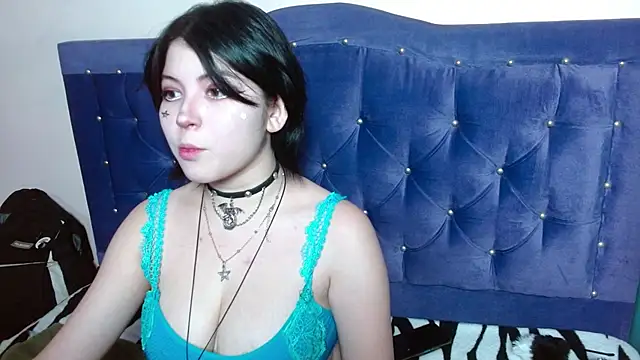 Ginebra Sensual online show from 10-13-25, 01:00