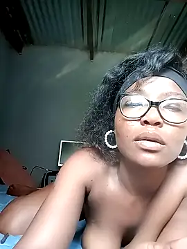 Snapshot of AngelaZamera chatting on 11-12-25, 09:21 AngelaZamera online show from 11-12-25, 09:21