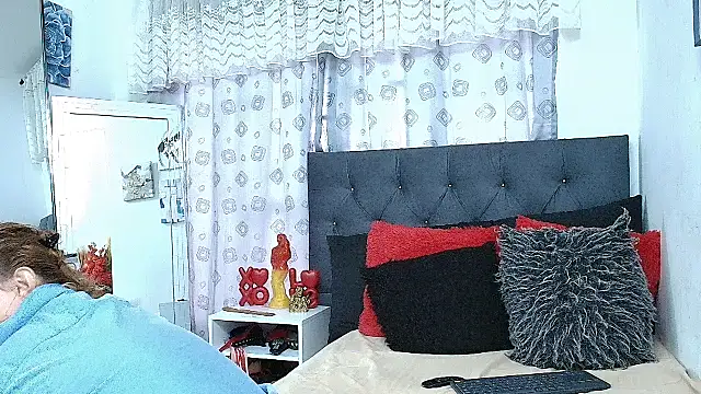 Victoriacoperino online show from 11-04-25, 03:33