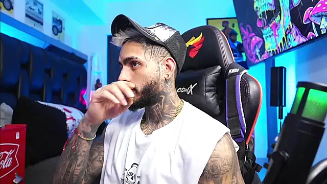 Snapshot of logan_hugh8 chatting on 02-26-26, 02:49 logan hugh8 online show from 02-26-26, 02:49