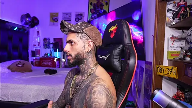 logan hugh8 online show from 03-13-26, 01:12