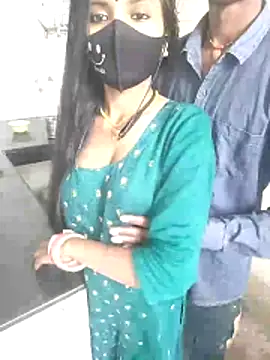 Snapshot of LOVE568 chatting on 03-08-26, 03:43 LOVE568 online show from 03-08-26, 03:43