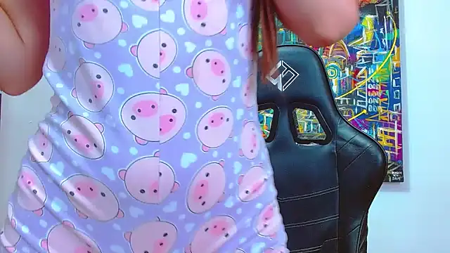 Lea Deluc online show from 04-15-26, 09:38