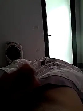 quoc85 online show from 10-24-25, 04:53