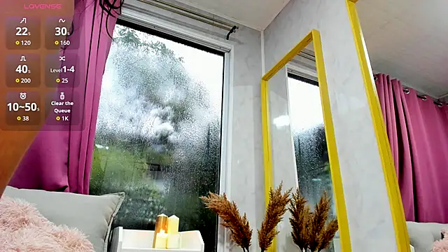 Snapshot of AryaFey chatting on 10-08-25, 07:17 AryaFey online show from 10-08-25, 07:17