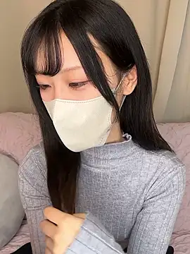 emiiiii1001 online show from 12-18-25, 02:39