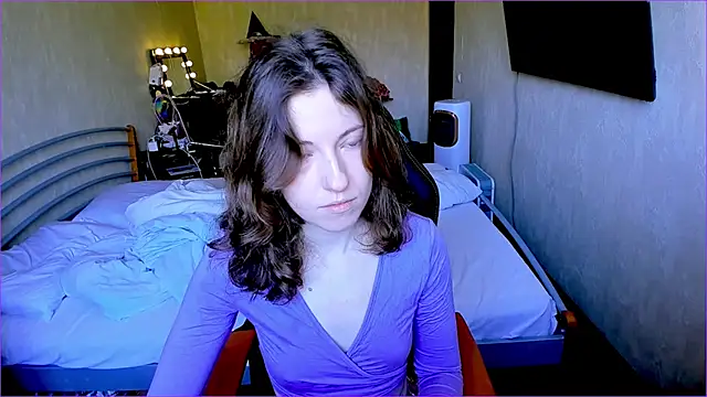 Agata in Wonderland online show from 09-17-25, 08:49