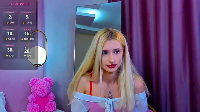 Monica Leen online show from 10-27-25, 06:39