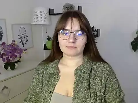 Julie Diamond online show from 10-08-25, 12:36