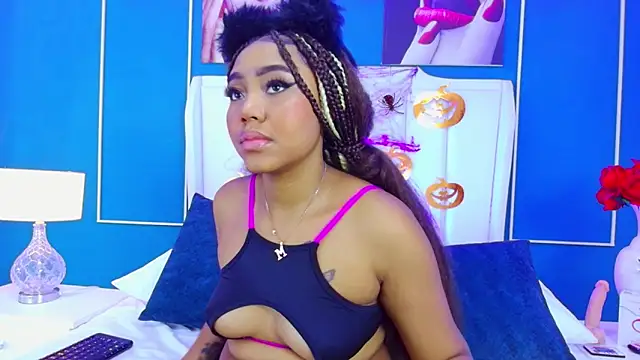 Snapshot of AngelaRoberts chatting on 10-27-25, 04:27 AngelaRoberts online show from 10-27-25, 04:27