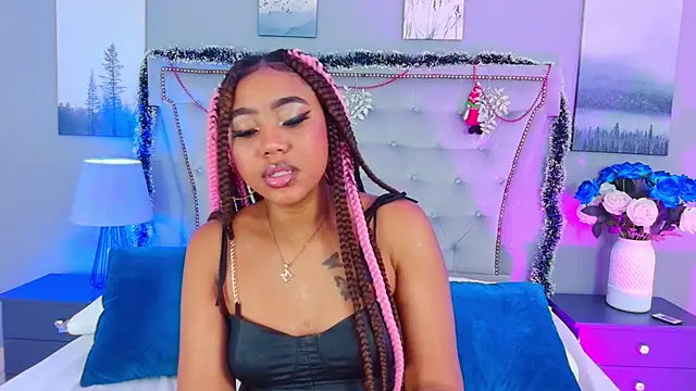 AngelaRoberts online show from 12-22-25, 10:18