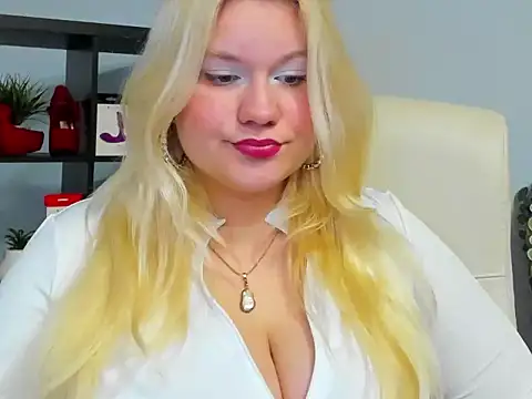 Snapshot of samantha_darling chatting on 06-15-26, 07:32 samantha darling online show from 06-15-26, 07:32