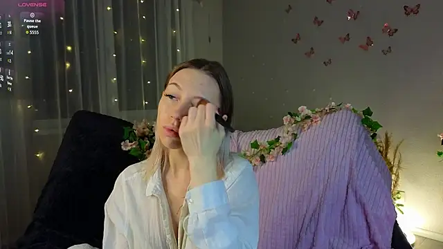 NyxaThorn online show from 01-11-26, 02:44