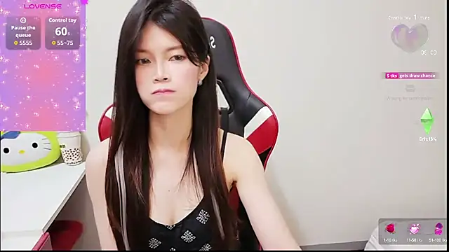 Snapshot of Alina10932 chatting on 09-23-25, 07:11 Alina10932 online show from 09-23-25, 07:11