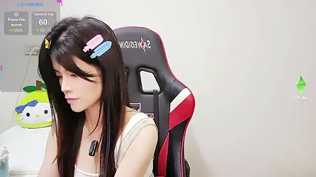 Snapshot of Alina10932 chatting on 10-02-25, 07:48 Alina10932 online show from 10-02-25, 07:48