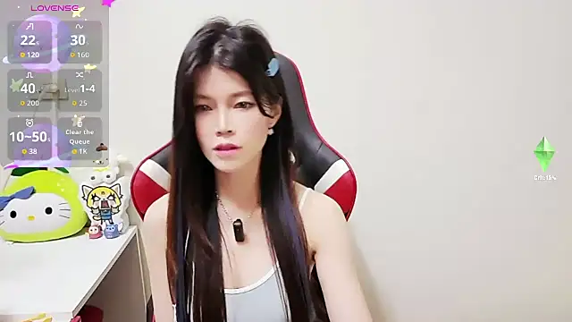 Snapshot of Alina10932 chatting on 10-16-25, 07:42 Alina10932 online show from 10-16-25, 07:42