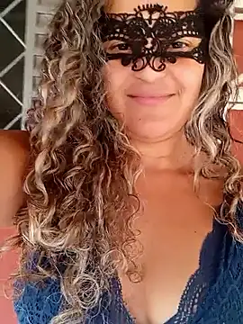 RaphinhaSanches online show from 09-19-25, 01:56