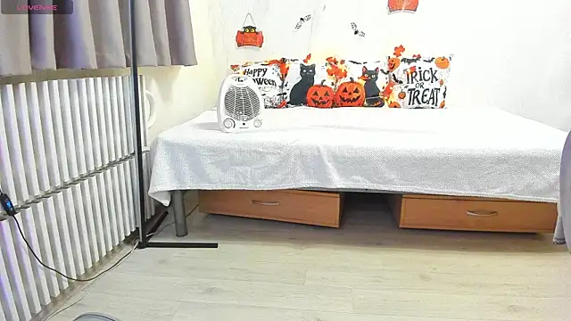 MilisaSweet777 online show from 10-24-25, 07:10