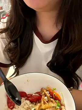 Knorr Vietnams online show from 10-07-25, 02:31