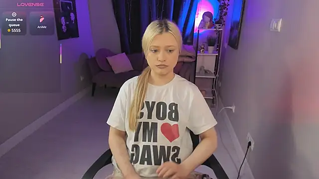 Millie Vanillies online show from 10-09-25, 08:18