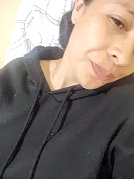 Snapshot of lana22_me chatting on 10-17-25, 12:01 lana22 me online show from 10-17-25, 12:01