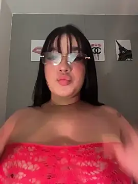 Snapshot of Aliciawhitee chatting on 02-15-26, 03:14 Aliciawhitee online show from 02-15-26, 03:14