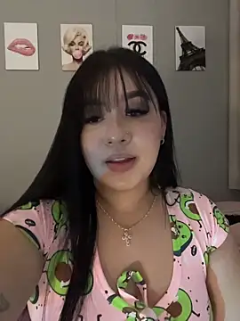 Snapshot of Aliciawhitee chatting on 02-21-26, 05:08 Aliciawhitee online show from 02-21-26, 05:08