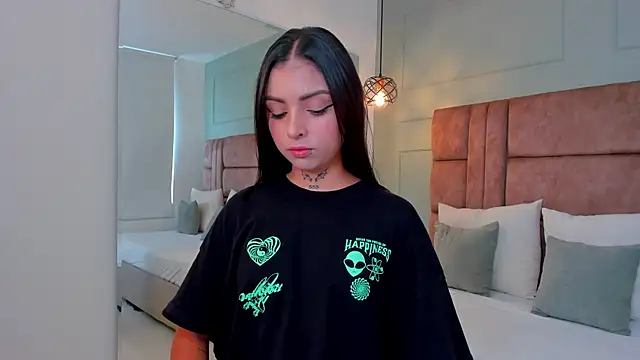 hannah miltonn online show from 09-21-25, 07:26