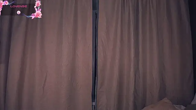 Snapshot of MalvinaKroening chatting on 11-22-25, 04:55 MalvinaKroening online show from 11-22-25, 04:55