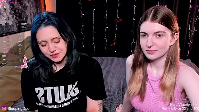 Snapshot of Threesomebabes chatting on 11-02-25, 01:13 Threesomebabes online show from 11-02-25, 01:13