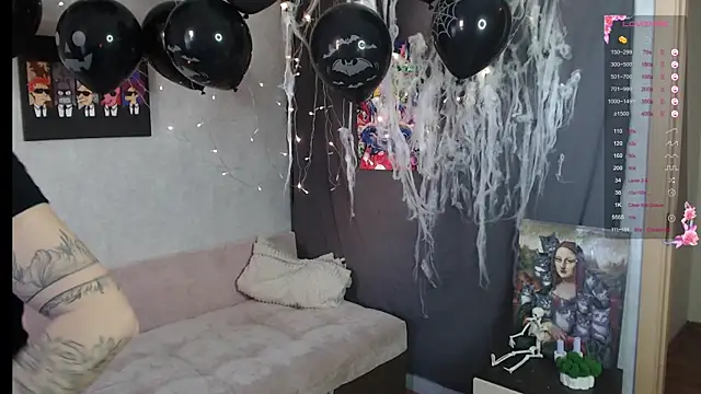 Violetwin online show from 10-31-25, 12:28