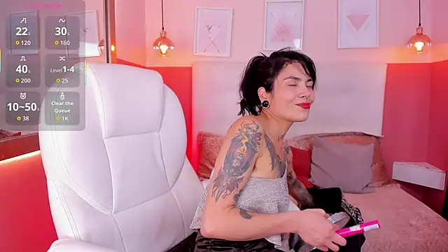 Snapshot of Esmeralda_CO chatting on 11-19-25, 05:02 Esmeralda CO online show from 11-19-25, 05:02