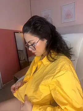 Snapshot of Esmeralda_CO chatting on 12-02-25, 03:29 Esmeralda CO online show from 12-02-25, 03:29