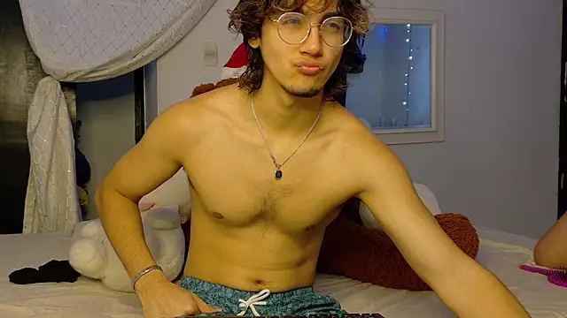 Snapshot of 2006_tgn chatting on 12-20-25, 12:18 2006 tgn online show from 12-20-25, 12:18