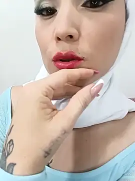 Snapshot of jamila_zair chatting on 04-27-26, 02:15 jamila zair online show from 04-27-26, 02:15