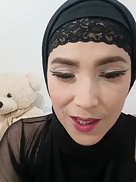 Snapshot of jamila_zair chatting on 05-12-26, 02:14 jamila zair online show from 05-12-26, 02:14