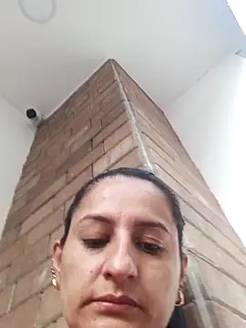 Snapshot of Titiss8921 chatting on 09-15-25, 11:21 Titiss8921 online show from 09-15-25, 11:21